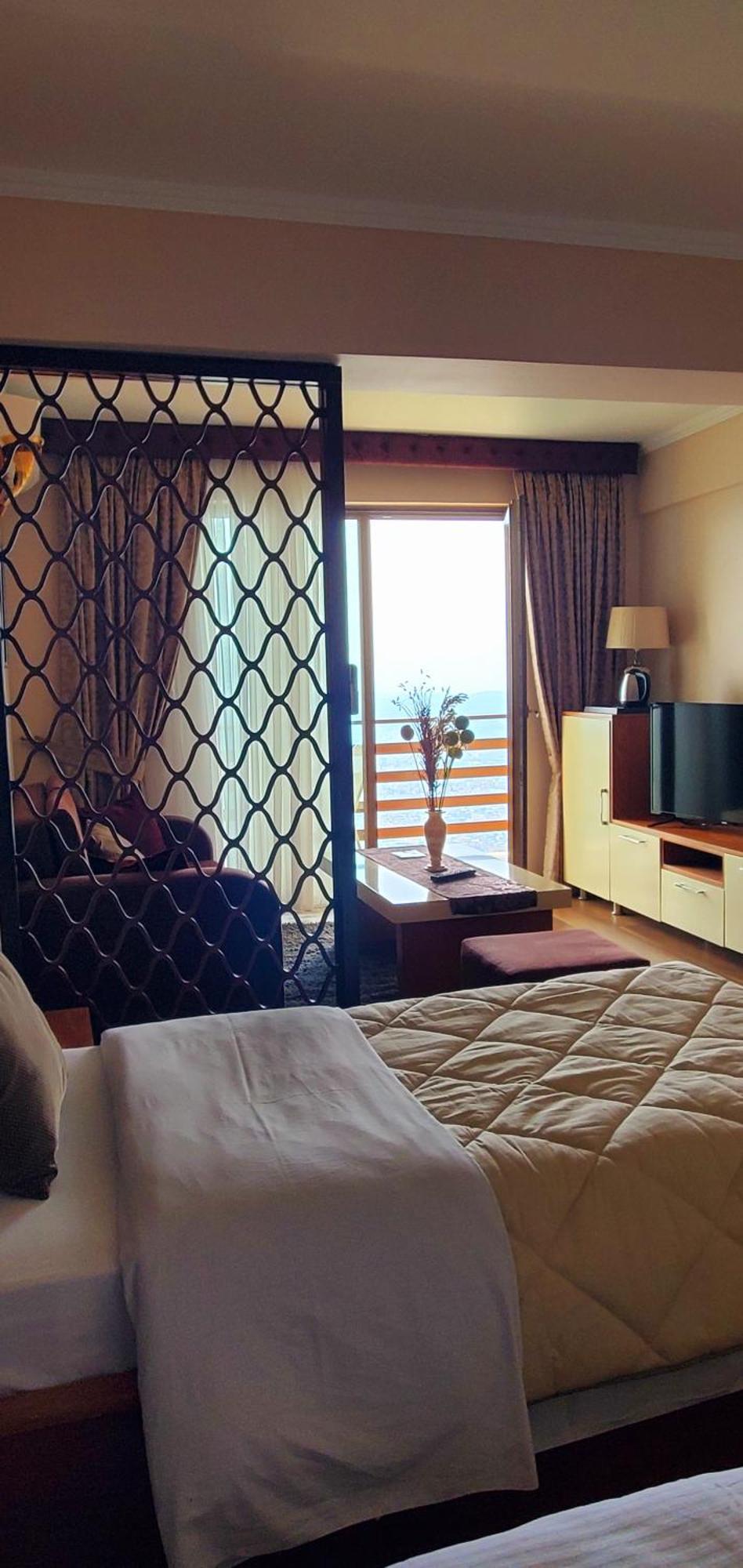 Hotel Panorama Dajt 地拉那 外观 照片