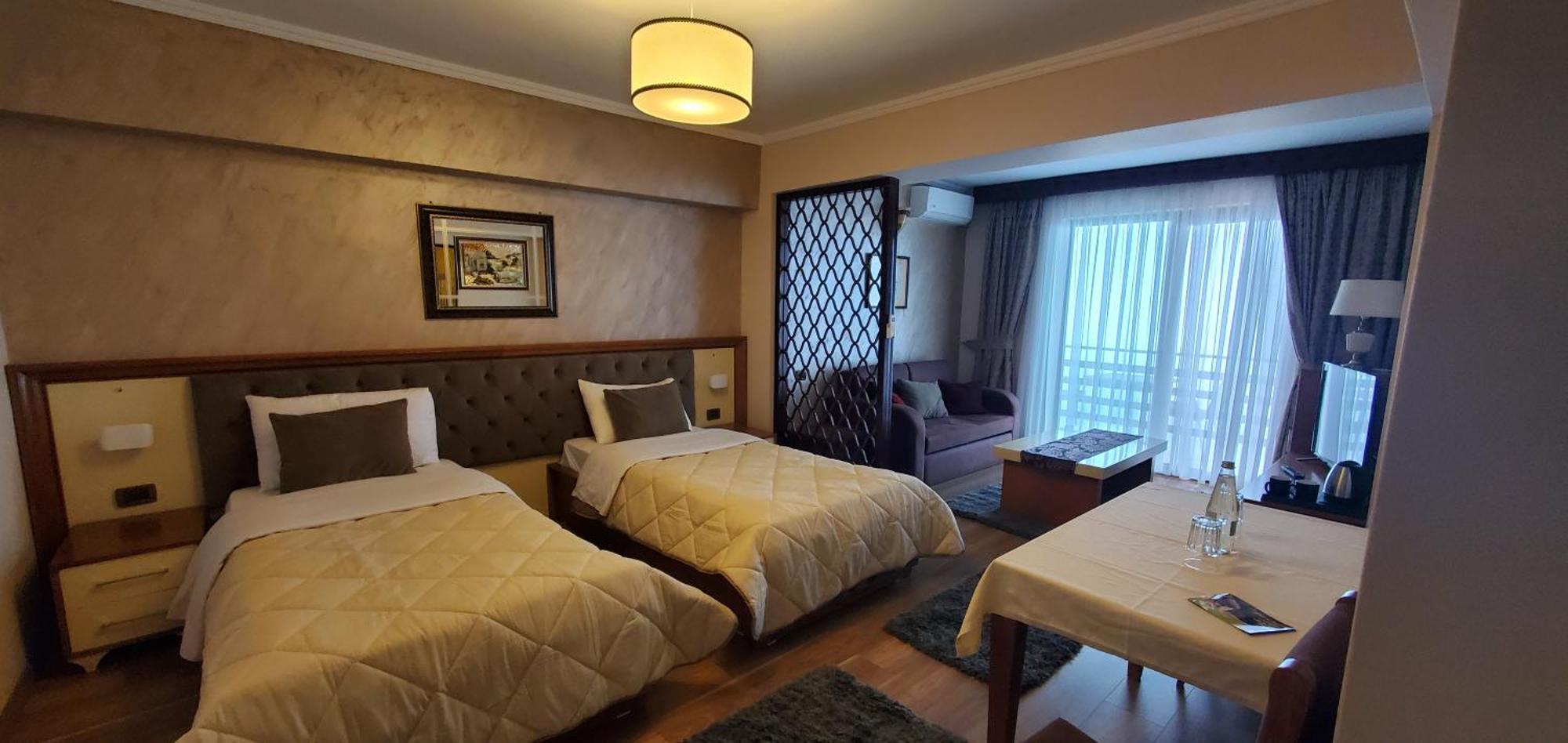 Hotel Panorama Dajti 外观 照片